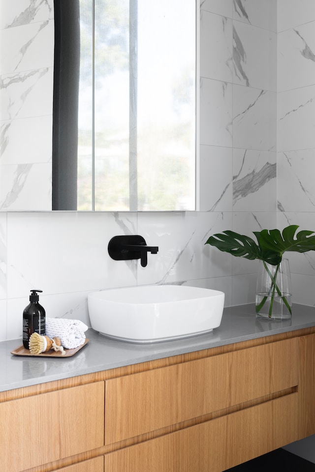 Meuble vasque salle de bain design 